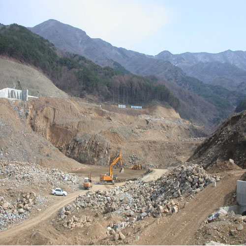 지리산도 국책사업의 막개발 압력에서 예외가 아니다. 